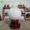 Cầu thạch anh trắng dừa nặng 1.022 kg, đường kính 9.1 cm