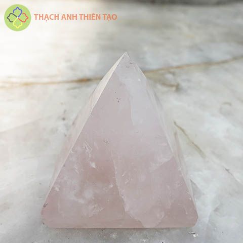  Kim tự tháp thạch anh hồng nhạt 