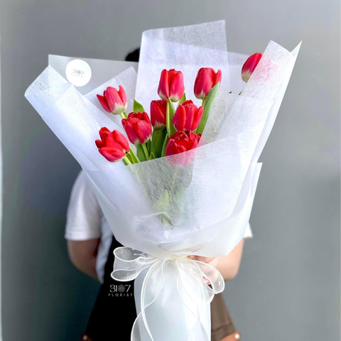  JOLIE - BÓ HOA TULIP ĐỎ 