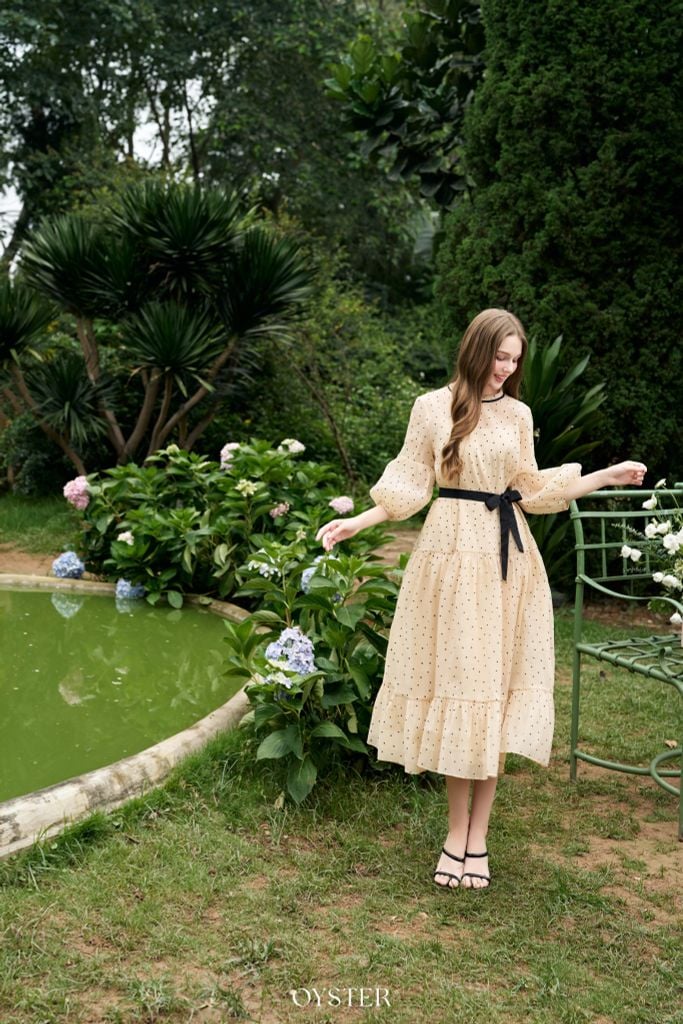 Đầm Eras