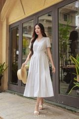 Đầm Emely