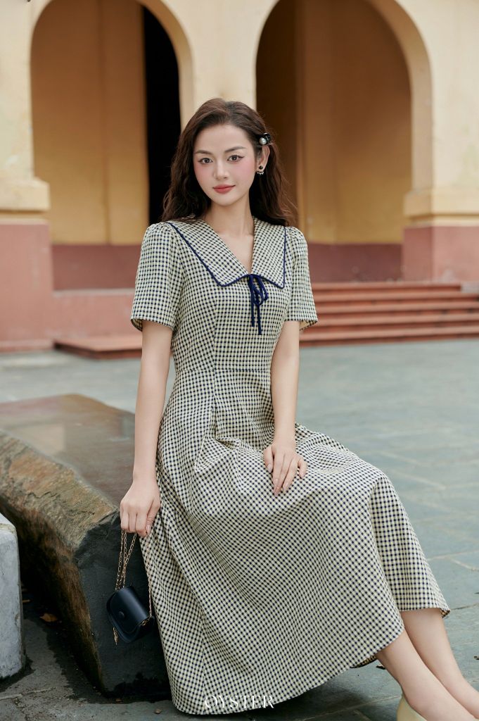 Đầm Hely