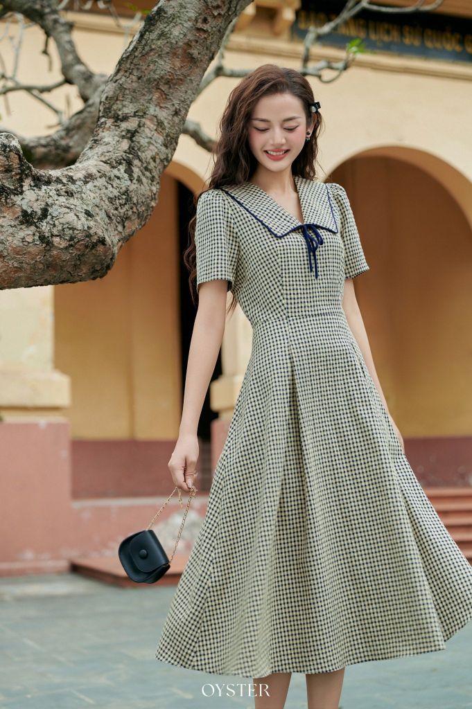 Đầm Hely