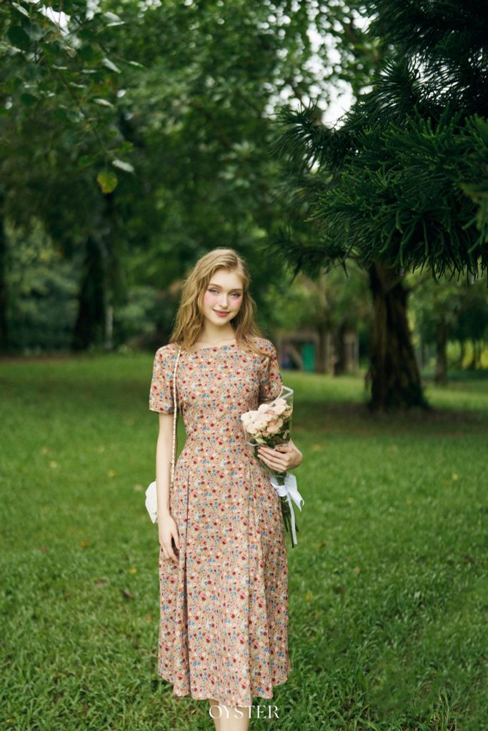 Đầm Darina