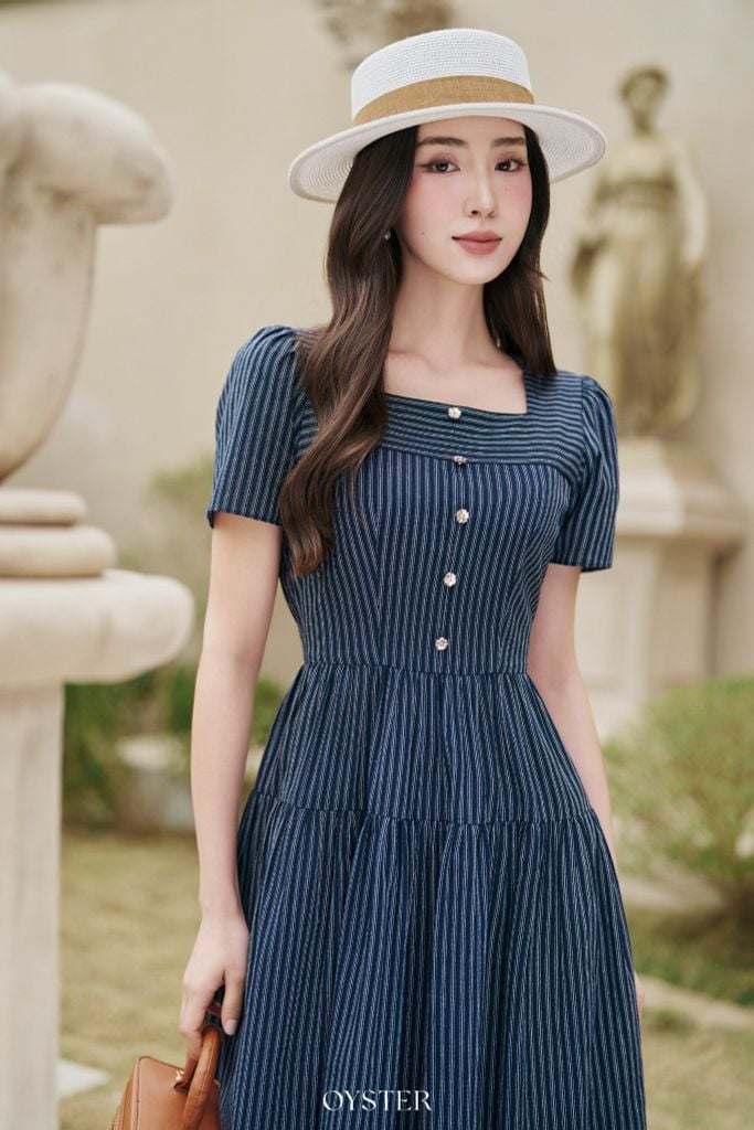 Đầm Chris