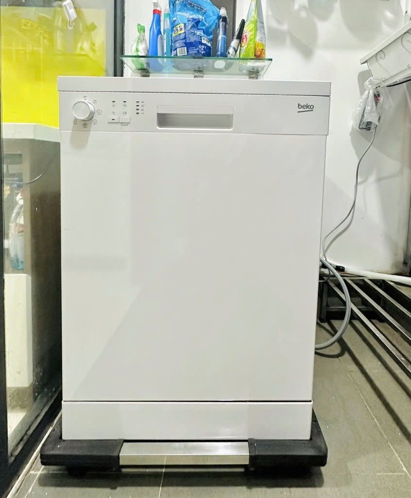 Máy rửa bát BEKO DVN05320W 13 bộ