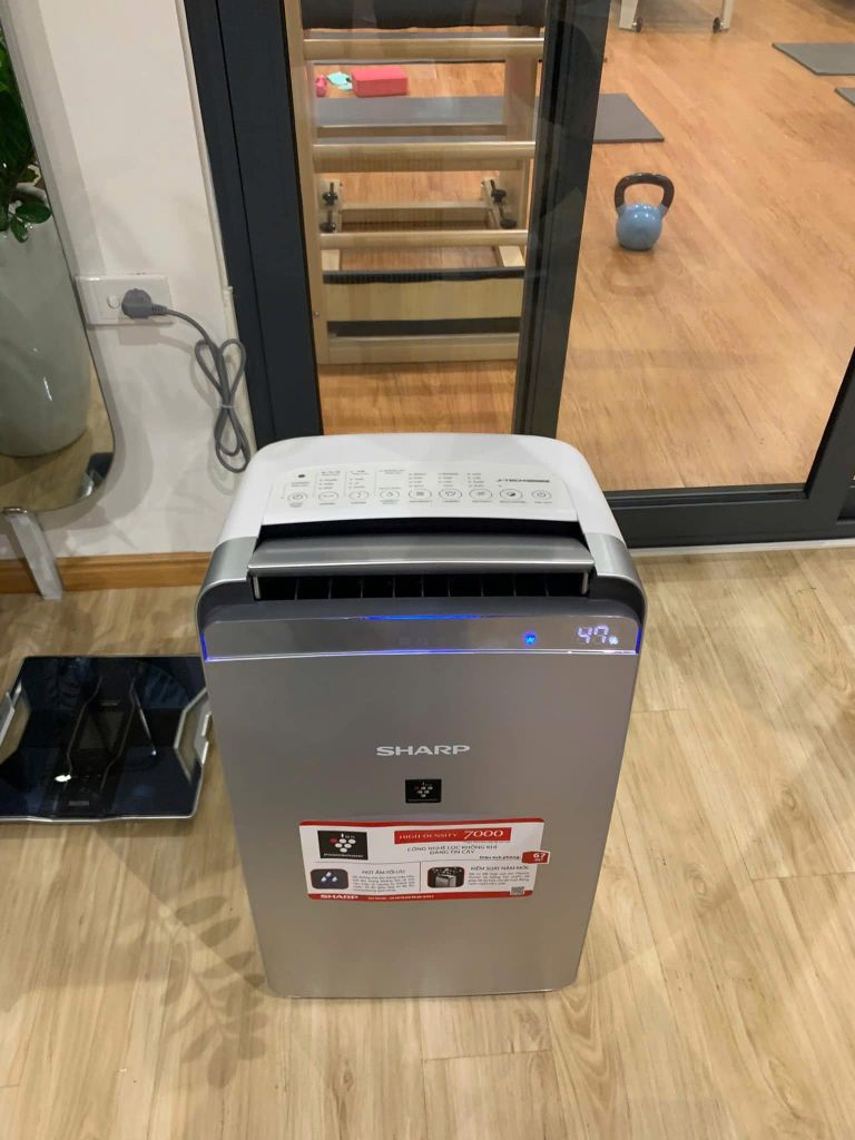 Máy hút ẩm Sharp DW-J27FV-S kèm lọc không khí