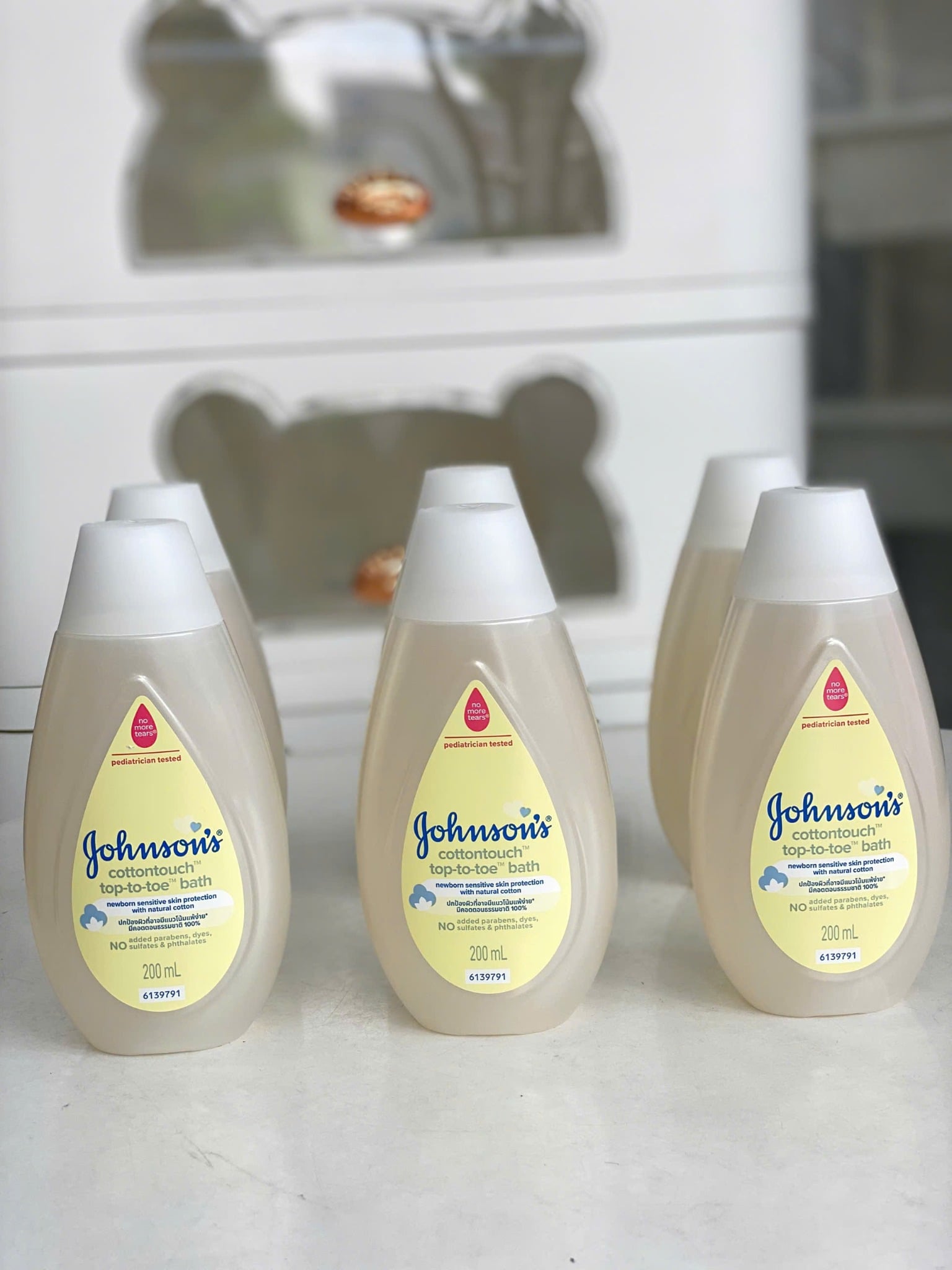 Tắm GộI Johnson Baby Cotton Touch 200ML