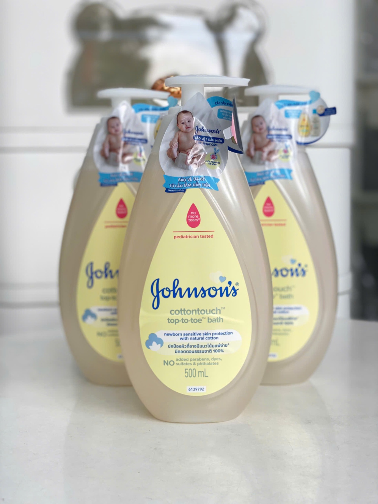 Tắm Gội Johnson Baby Cotton Touch 500ML