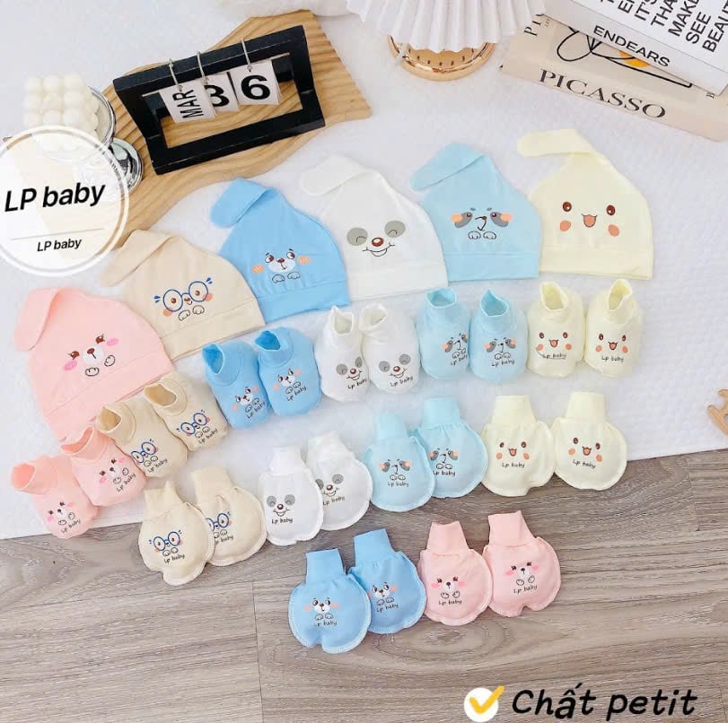 Set Nón - Bao Tay Chân OT Họa Tiết Hình Thú Đáng Yêu