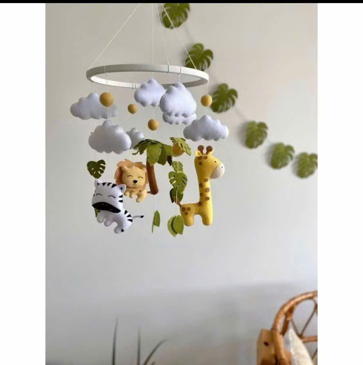 Đồ Chơi OT Treo Nôi Nỉ Động Vật