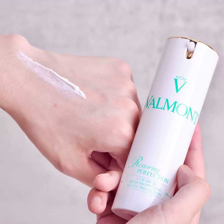 KEM CHỐNG NẮNG VALMONT RESTORING PERFECTION UVB HIGH