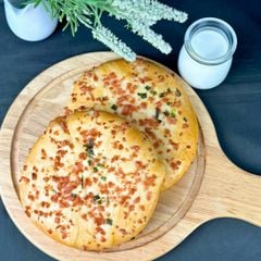 Bánh mì Pizza xúc xích