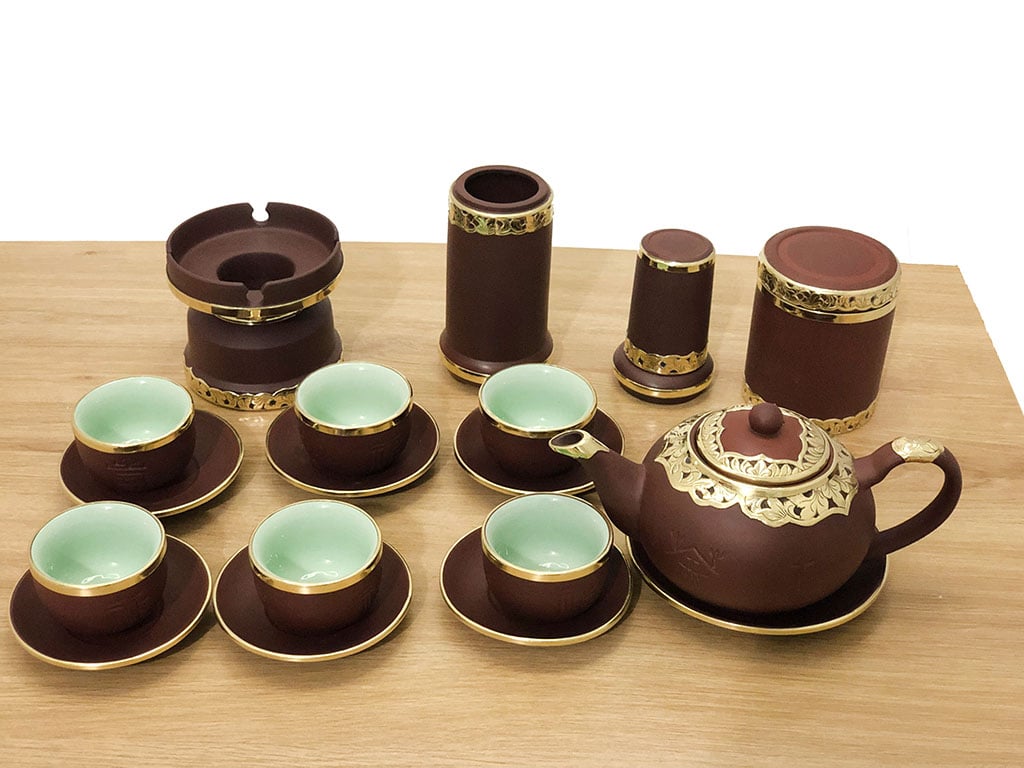  Bộ ấm chén Bát Tràng gốm tử sa bọc đồng tống nâu đầy đủ 18 vật phẩm 