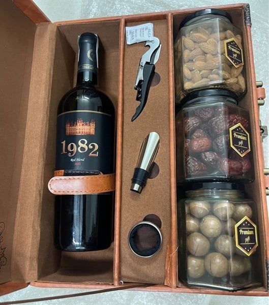 Set Rượu Vang Pháp FRANCIS 750ml + 3 Premium Gift