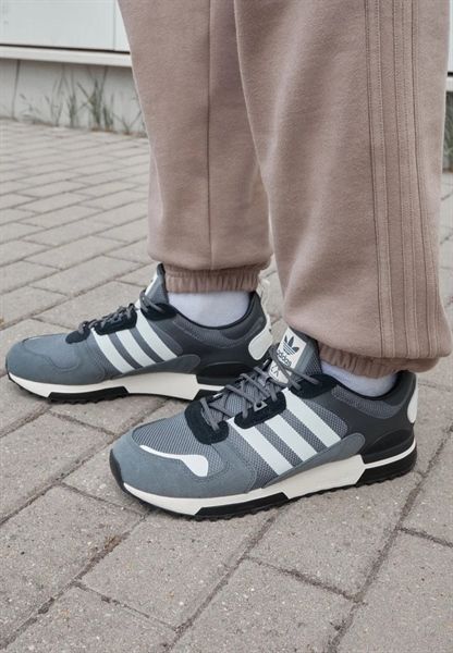 Giày ADIDAS Originals ZX 700 HD