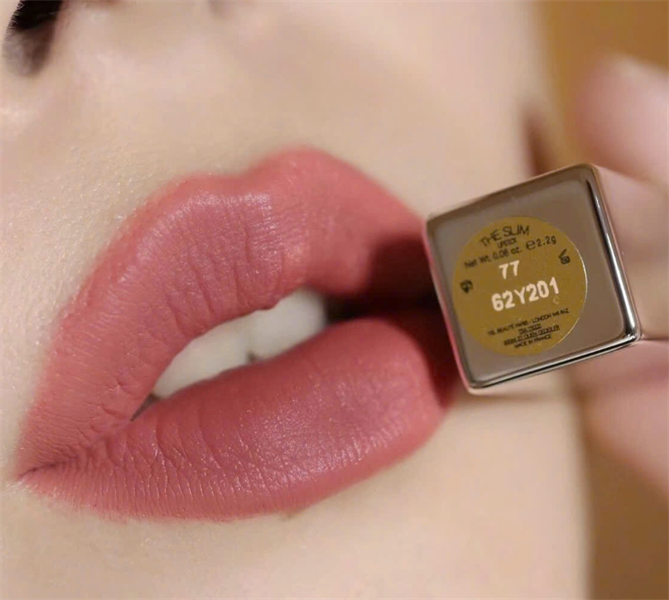 Son YVES SAINT LAURENT The Slim Collector 2.2g