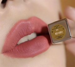 Son YVES SAINT LAURENT The Slim Collector 2.2g