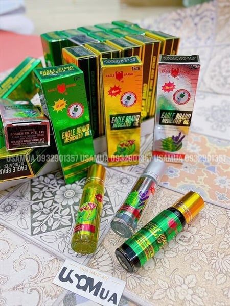 Dầu Gió Xanh Dạng Lăn EAGLE BRAND Medicated Oil