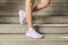 Giày ADIDAS Cloudfoam Walk Lounger, ID4060