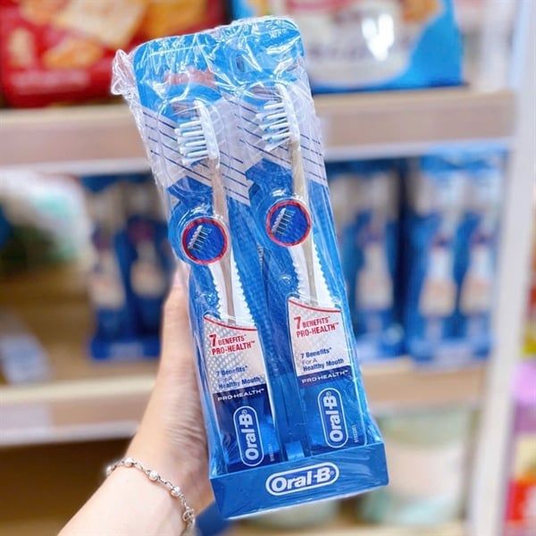 Bàn Chải ORAL-B 7 Benefits Pro-Health