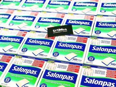 Miếng Dán SALONPAS Pain Relieving Patch