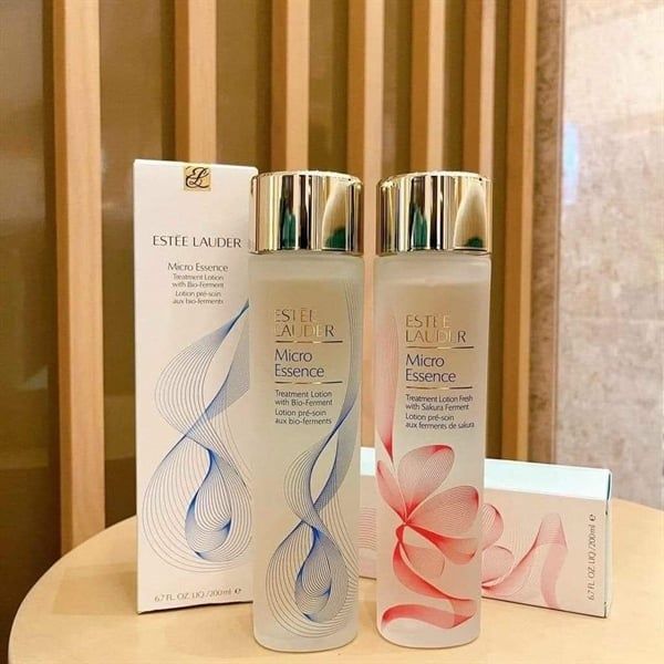 Nước Thần Dưỡng Da ESTÉE LAUDER Micro Essence Treatment Lotion Fresh With Sakura Ferment