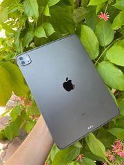 APPLE iPad Pro 11inch A2068 Like New