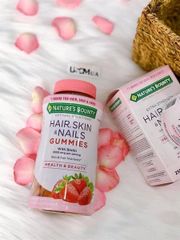 TPCN NATURE'S BOUNTY Hair, Skin & Nail Gummies With Biotin 2500mcg, Strawberry Flavored