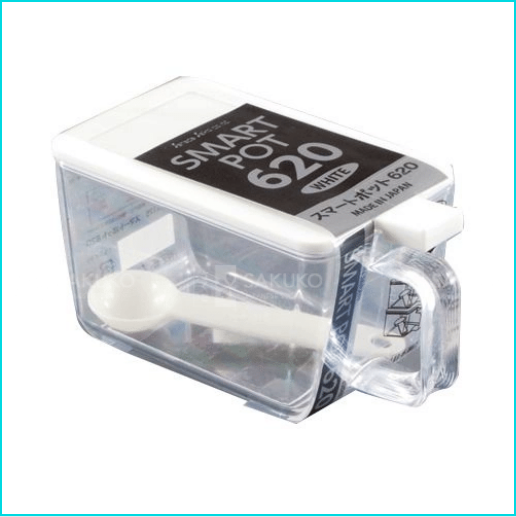 SANADA- Lọ đựng gia vị nắp bật 620ml (màu trắng)