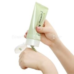 ROHTO- Sữa rửa mặt trà xanh ngăn ngừa mụn dạng kem 120g