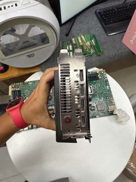 Card Màn Hình AMD VGA PWCL AXRX 6800-16GB Dram6 2ND