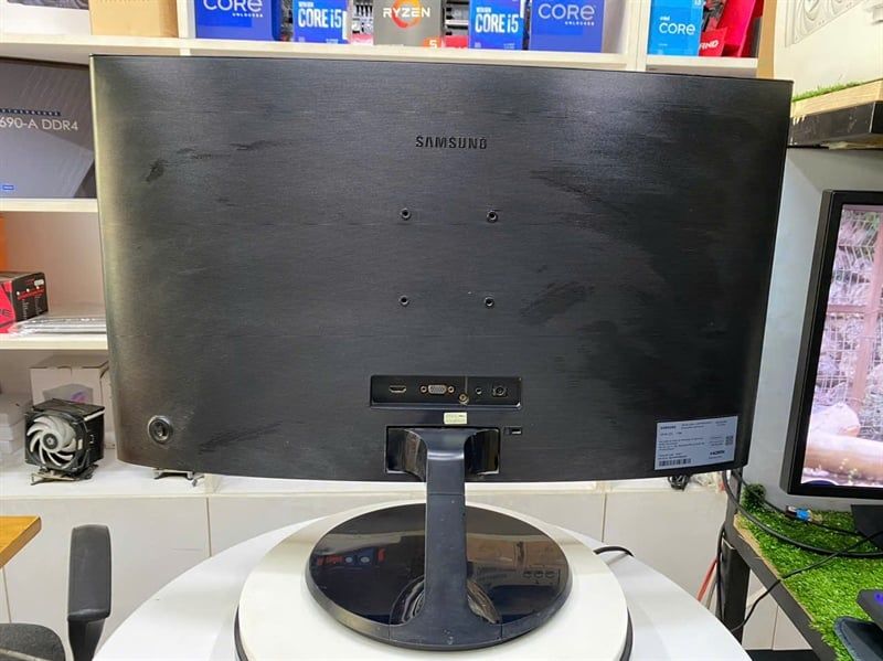 Màn Hình Máy Tính LCD Samsung 27ich LC27F397 (1920x1080/VA/60Hz/4ms/FreeSync) Cong 2ND