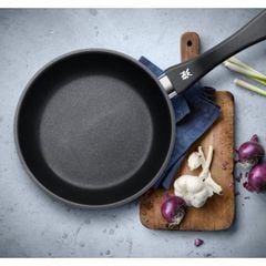 CHẢO CHỐNG DÍNH CAO CẤP WMF DEVIL 20CM