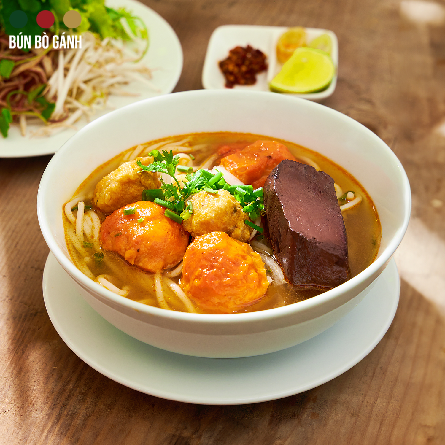  Bún Bò Huế Chả Tôm + Chả Cua 