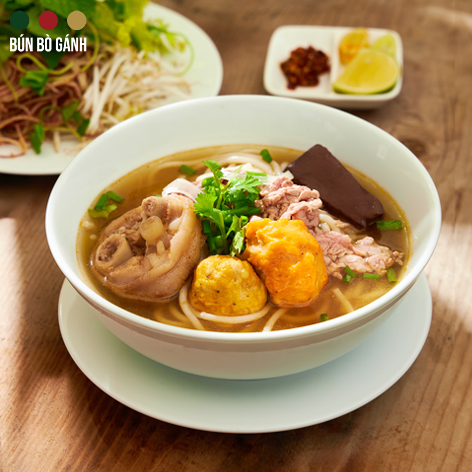  Bún Bò Huế Giò - Tái - Chả (Tôm + Cua) 