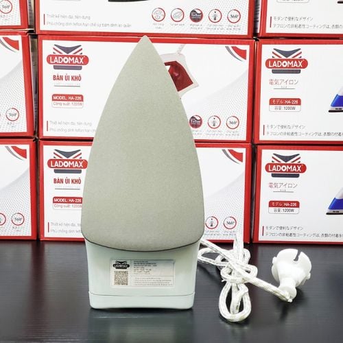 Bàn ủi khô LADOMAX HA-226