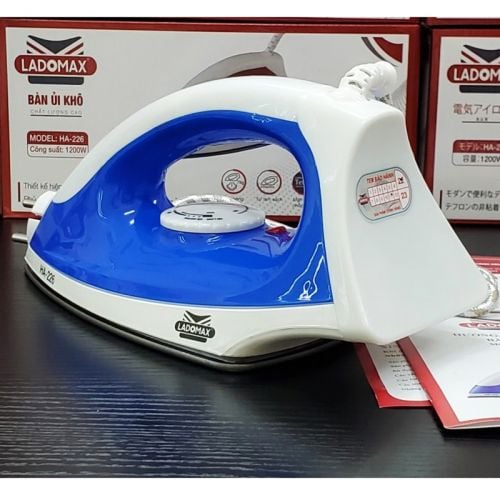Bàn ủi khô LADOMAX HA-226