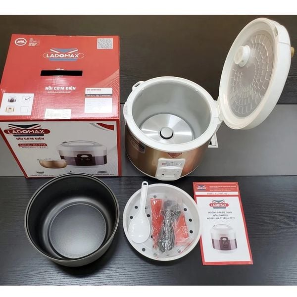 Nồi cơm điện nắp gài 1.8 Lít Ladomax HA-7718