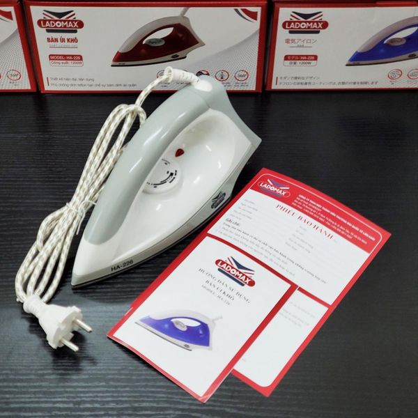 Bàn ủi khô LADOMAX HA-226