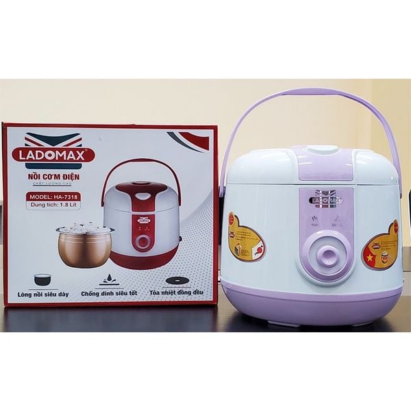 Nồi cơm điện nắp gài 1.8 Lít Ladomax HA-7318