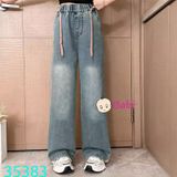  Quần Jean Suông Bé Gái Thêu Chữ Sành Điệu (35kg - 50kg) 