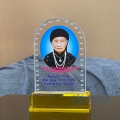 Hình Thờ Pha Lê KT007 - 2 Size Cao 17-25cm