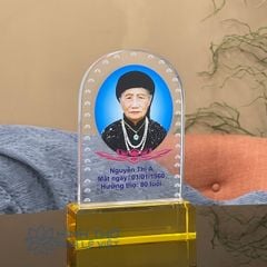 Hình Thờ Pha Lê KT007 - 2 Size Cao 17-25cm