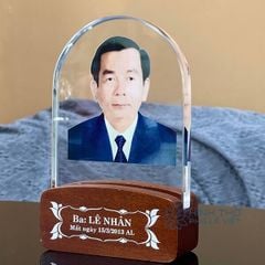 Hình Thờ Pha Lê KT011 - Có 2 Size 20-24cm