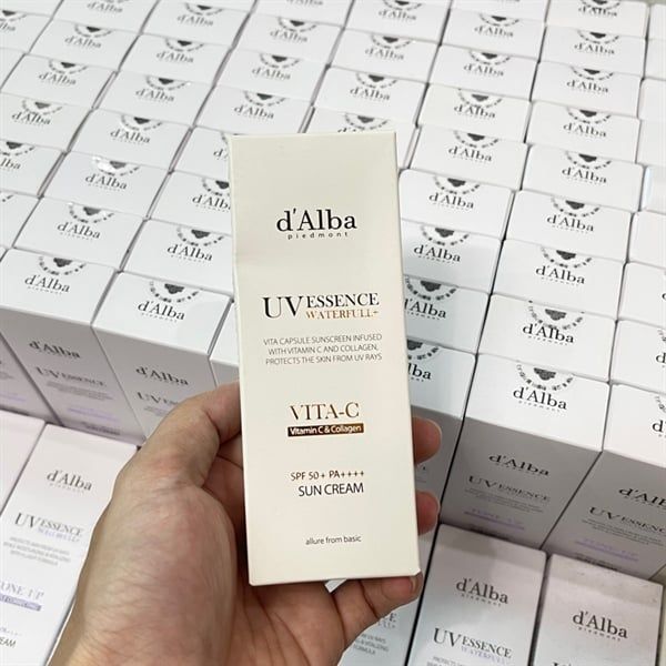  D'ALBA UV Essence Waterfull Vita-C Vitamin C&Collagen SPF 50+ PA++++ Kem Chống Nắng - 50ml 