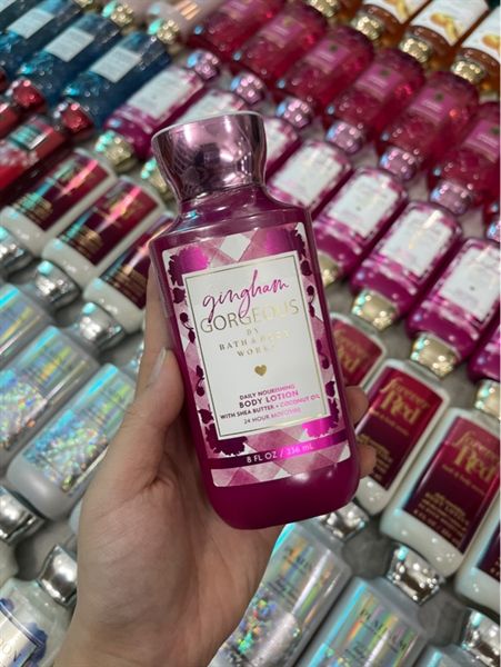 Dưỡng Thể Bath and Body Works 236ml - Ginggham Gorgeous 
