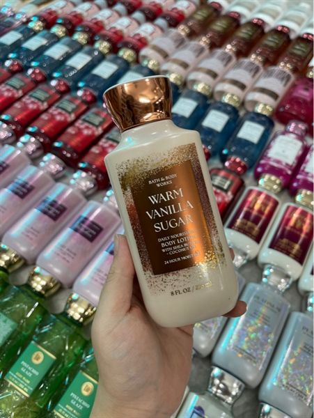  Dưỡng Thể Bath and Body Works 236ml - Warm Vanilla Sugar 