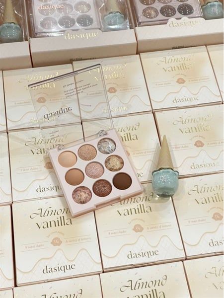  Set Dasique Shadow Palette - 21 Almond Vanilla Special 
