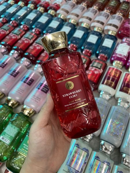  Sữa Tắm Bath and Body Works 295ml - Strawberry 